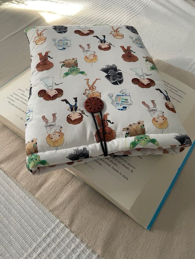 Funda Libro grande Star Wars