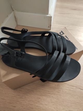 Sandalias ECOALF negras planas