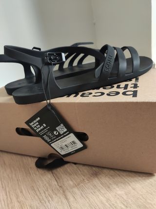 Sandalias ECOALF negras planas