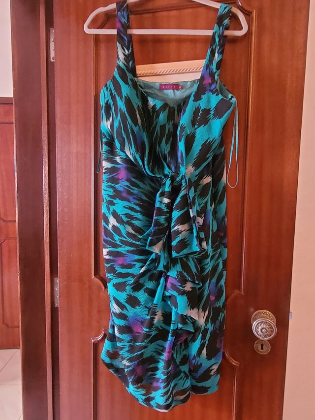 Vestido curto turquesa estampado