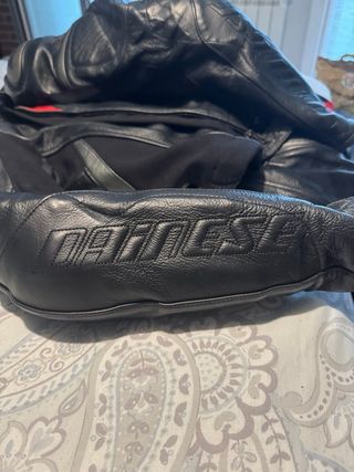 Mono piel Dainese talla 40