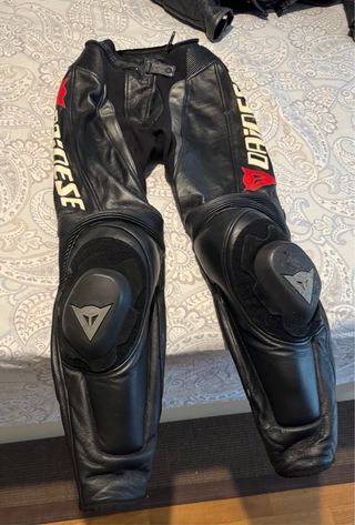 Mono piel Dainese talla 40