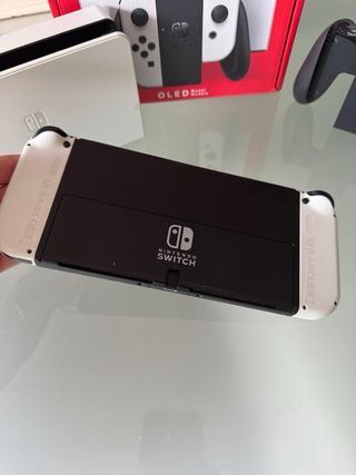 Nintendo Switch OLED blanca-negra Como nueva
