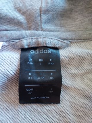 Chaqueta Adidas negra y gris
