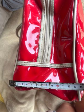 Bolso Kerastase rojo - charol