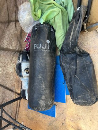 Sacos de boxeo y soporte para pera