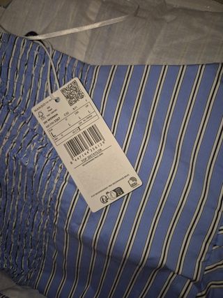 Top azul rayas palabra de honor.