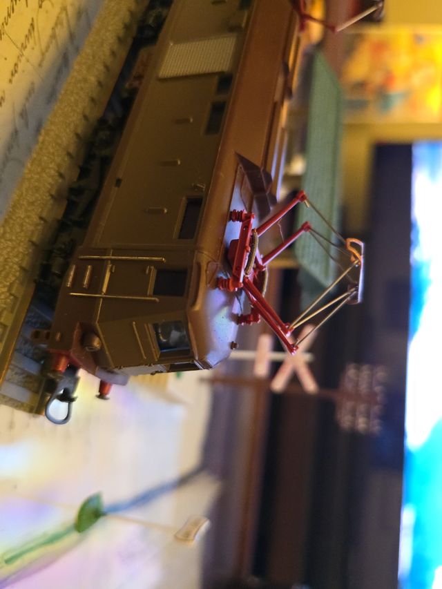 Locomotora eléctrica tren Zn