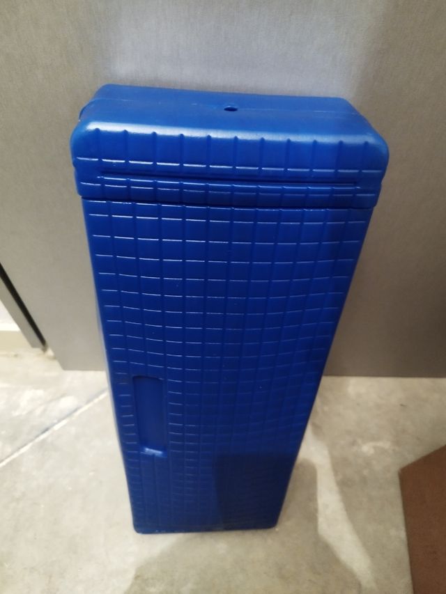 Triángulos emergencia coche