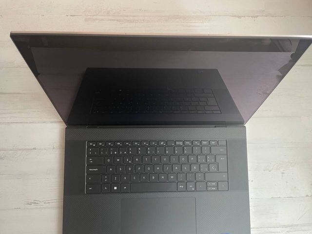 Dell XPS 17 9730 - Laptop Gris Plata