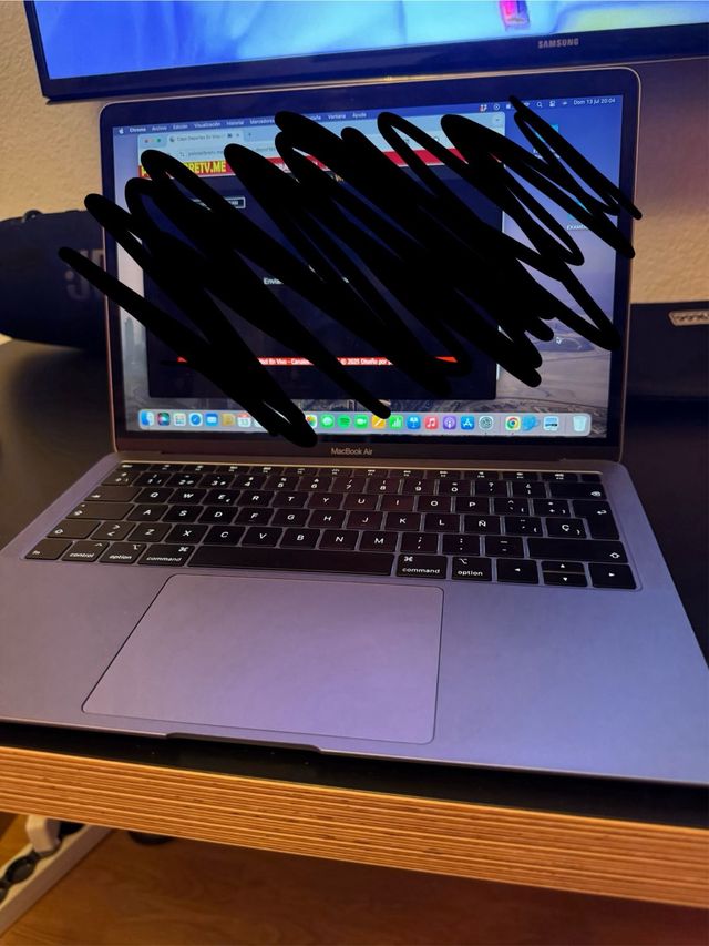 MacBook Air 13" Gris Espacial.