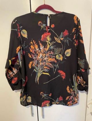 Blusa floral negra - Talla M
