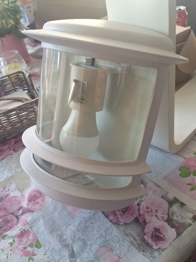 Foco pared blanco - Exterior