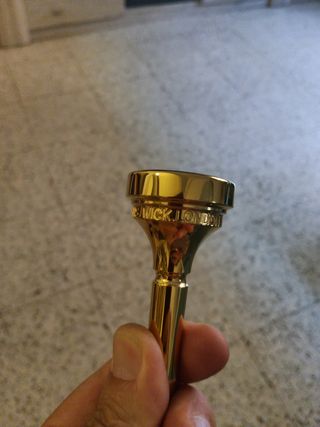 Boquilla trombón/fliscorno bajo Denis Wick 4880 9B