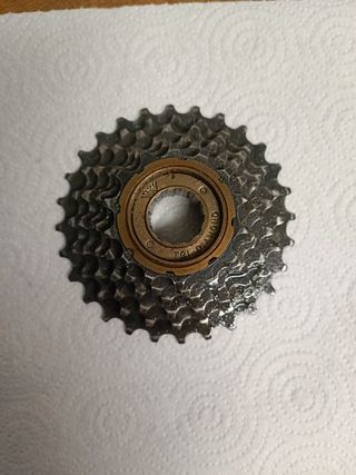 Piñón rosca bicicleta 6v