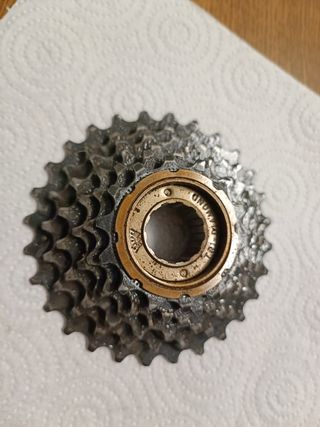 Piñón rosca bicicleta 6v