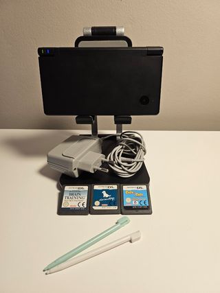 Nintendo DSi negra - en perfecto estado.