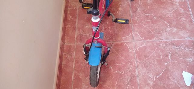 Bicicleta Paw Patrol 12" roja