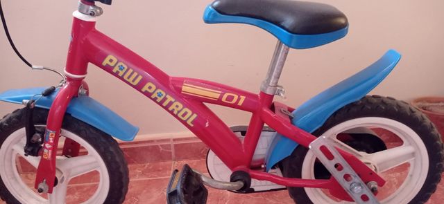 Bicicleta Paw Patrol 12" roja