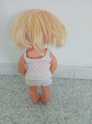 2 Muñecas: bebé y niña