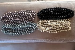 4 Collane Perle - Beige, Nero, Grigio, Rosa