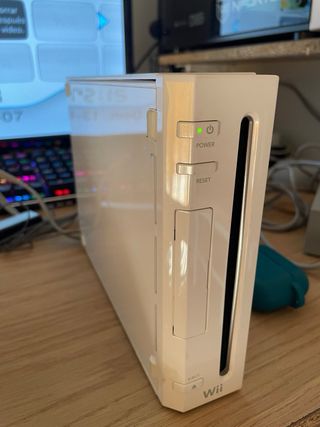 Nintendo Wii completa, con Caja incluida + Juego 