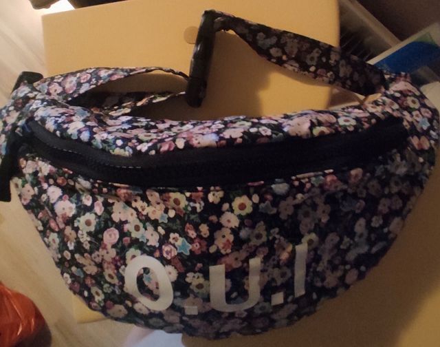 Riñonera Zara - Flores - Nueva