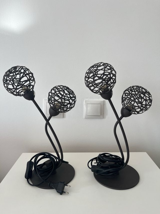 2 Lámparas de mesa modernas