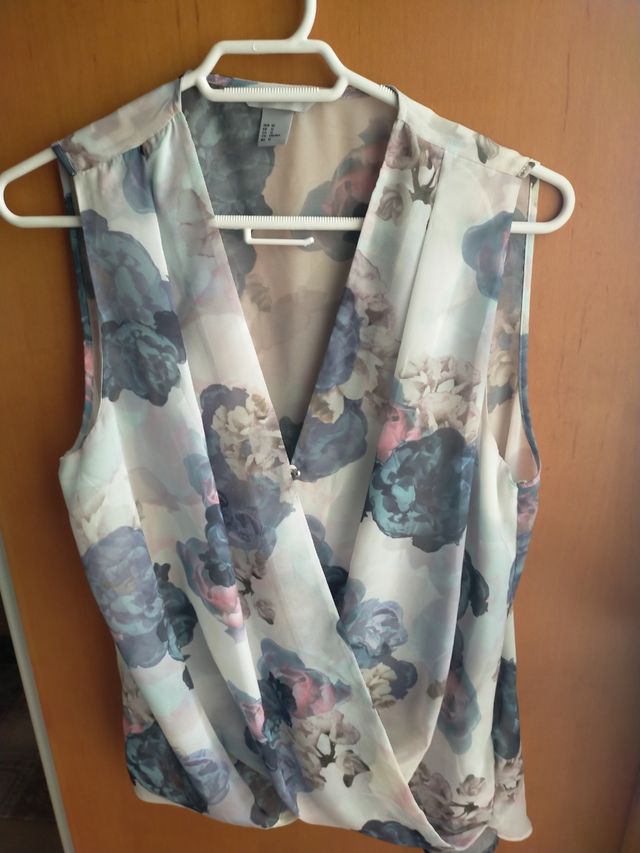 Blusa floral M-42.