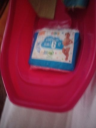 Pañales y i dos tovallas i bañera todo 6.50€