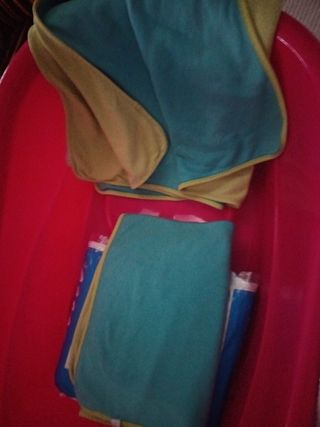 Pañales y i dos tovallas i bañera todo 6.50€