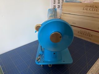 Máquina coser vintage decorada