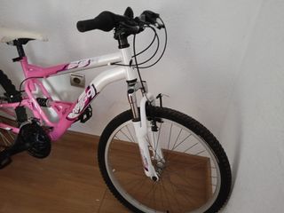 Bicicleta montaña 24" niña