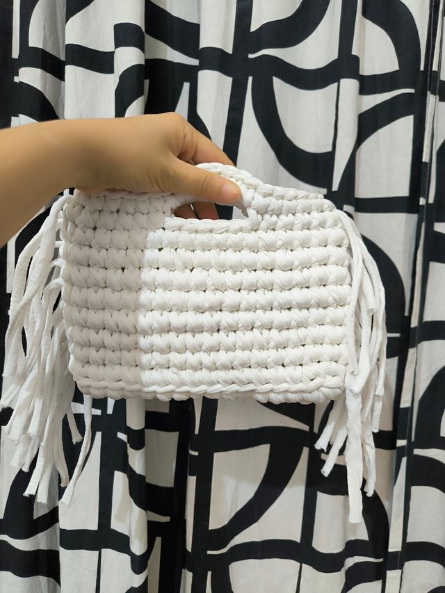 Borsa a uncinetto bianca