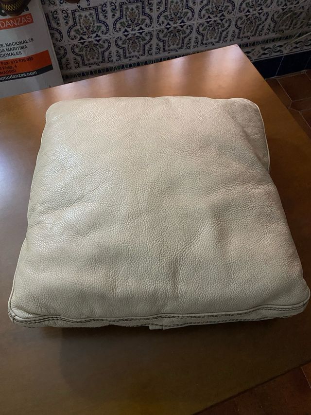 4 Cojines beige piel