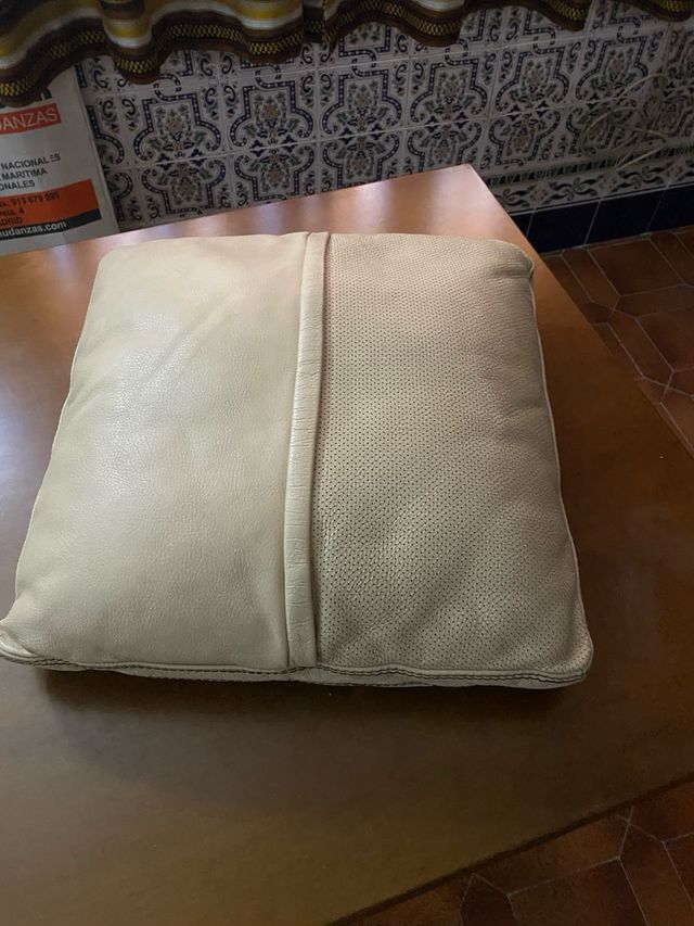 4 Cojines beige piel