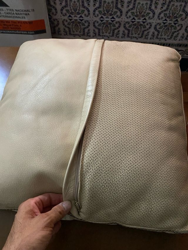 4 Cojines beige piel