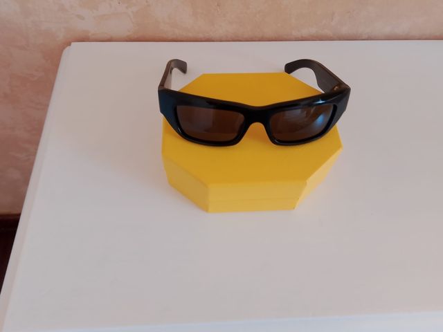 Gafas Gucci negras oscuras