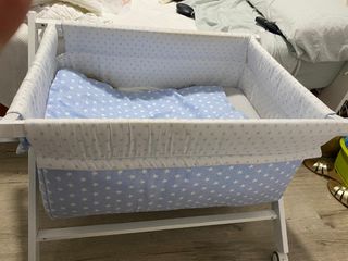 Minicuna bebé, blanca con estrellas