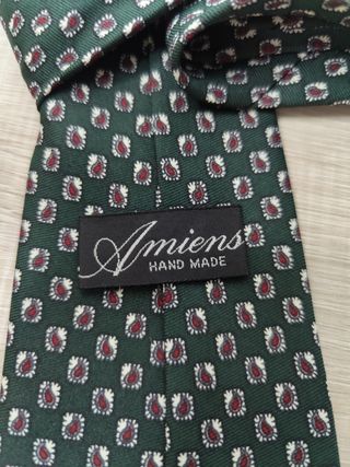 Corbata Amiens verde de seda