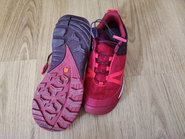 Zapatillas montaña rojas