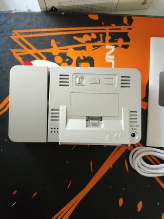 Reloj despertador con proyección FJ3531