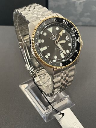 Reloj Seiko 5 Sport GMT Grey Carbon SSK021 