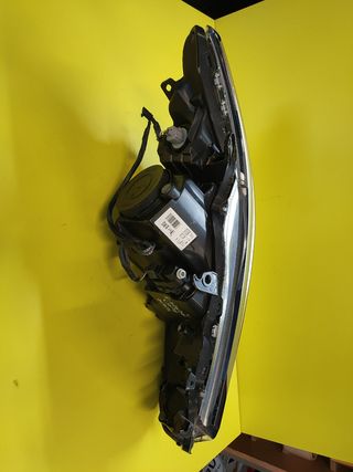 FARO DELANTERO IZQUIERDO TOYOTA AURIS 