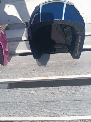 Caschi da sci per bambini - 3 unità (12 euro ciascuno)