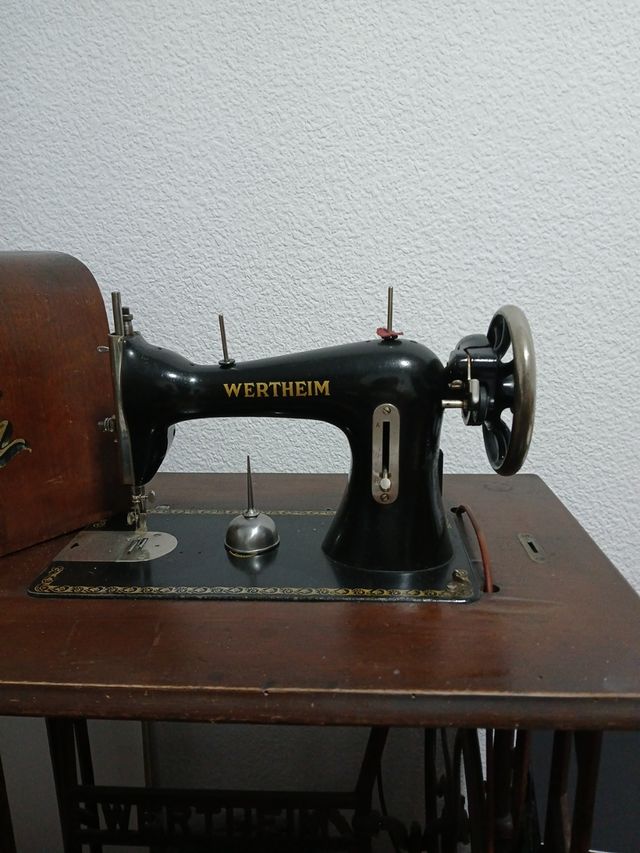 Máquina coser Wertheim antigua