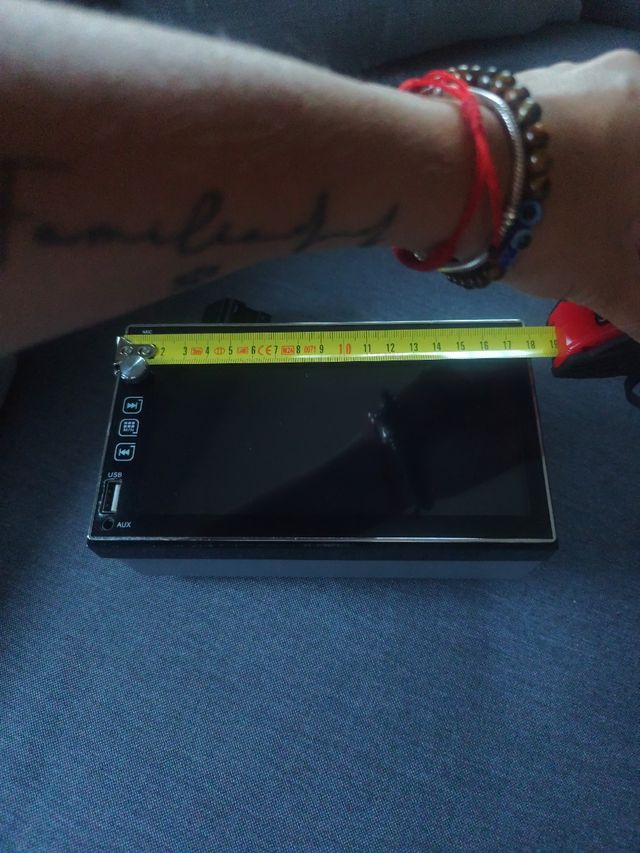 Radio para auto táctil