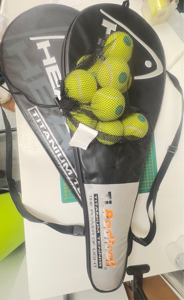 Raquete Tenis Titanium - 2 un ou 35€ cada.