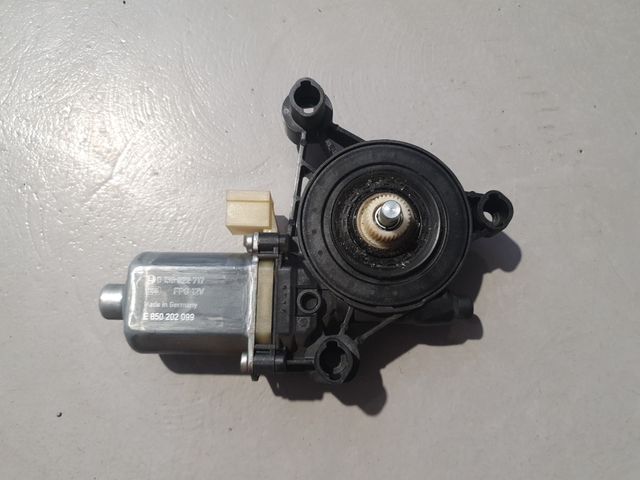 Motor elevalunas Seat León 2017