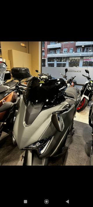 Yamaha TMax 560 - Gris Oscuro
7.000 kmt
